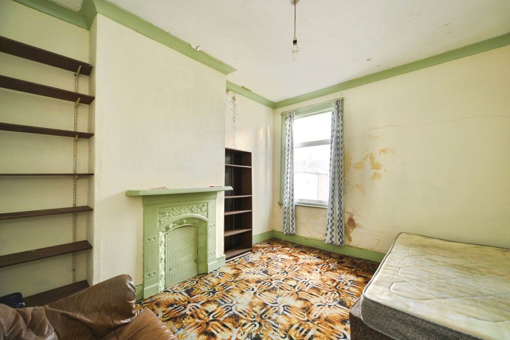 Property photo 3 of 16 Pbox-Img.Jpg