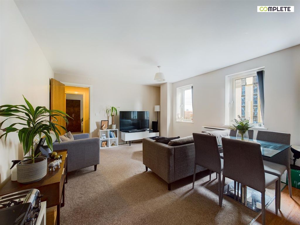 Property photo 1 of 20 Cam01231G0-Pr0031-Still004.Jpg