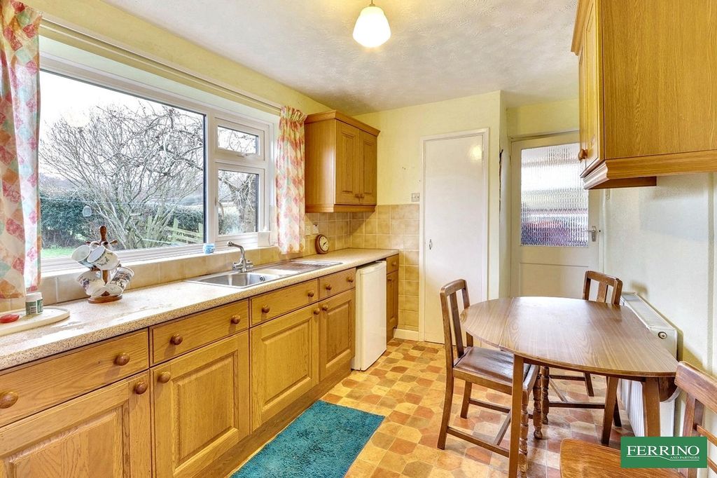Property photo 3 of 24 Kitchen Breakfast Room
