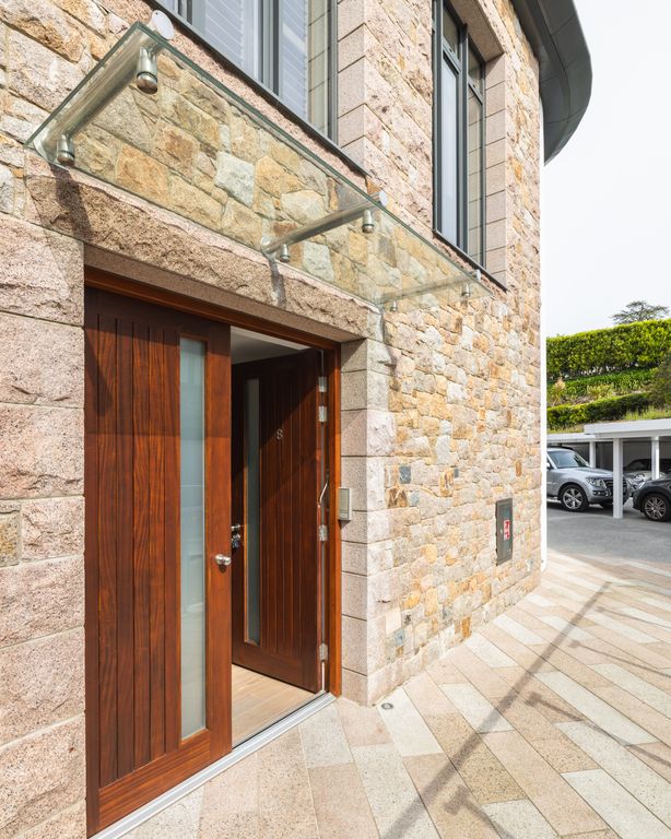 Additional image 4 of 3 bed flat to rentLe Mont De La Rocque, St. Brelade, Jersey JE3