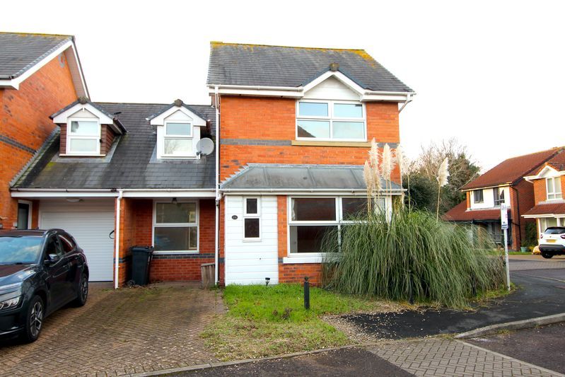 Property photo 1 of 11 Front Of House