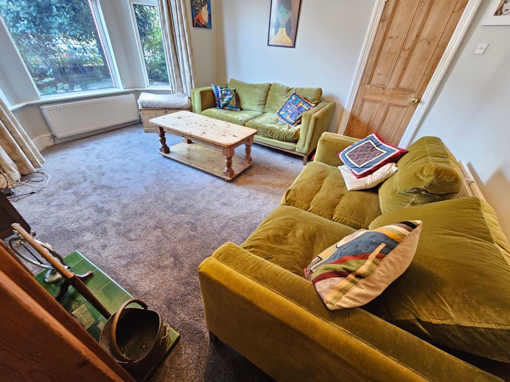 Property photo 3 of 44 20251106_120518