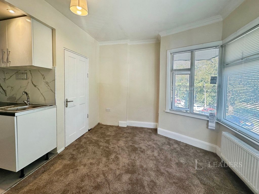 Property photo 2 of 10 Pbox-Img.Jpg