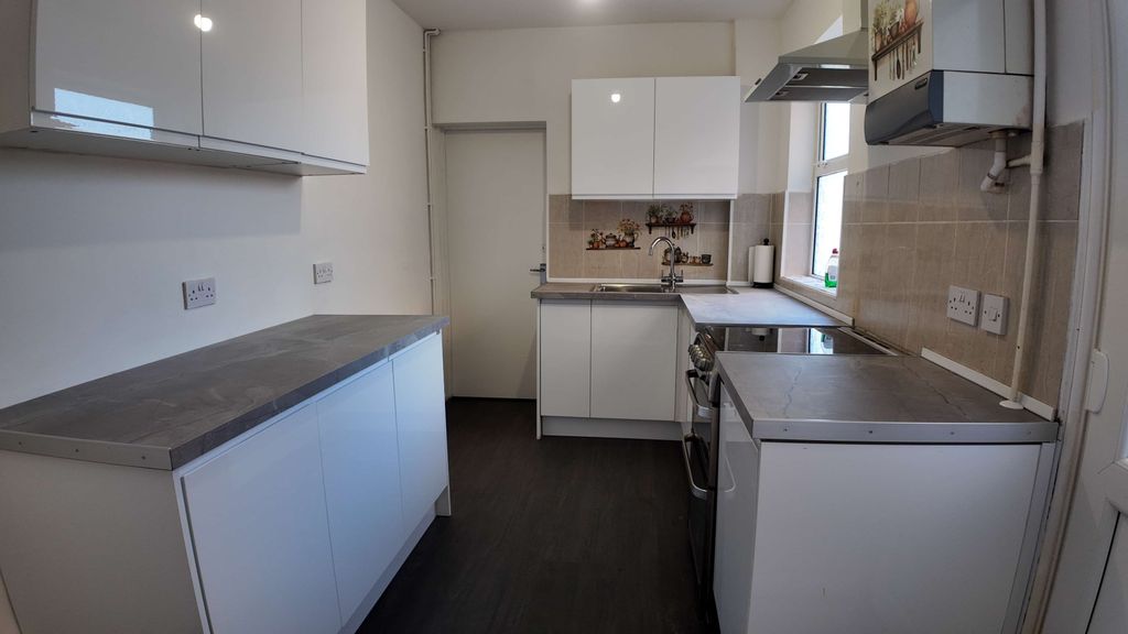 Property photo 2 of 19 Gallery