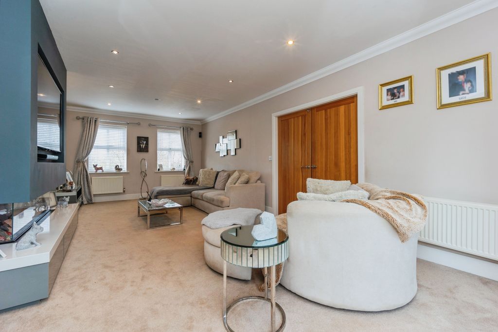 Additional image 38 of 5 bed detached house for saleDrywood Avenue, Manchester M28