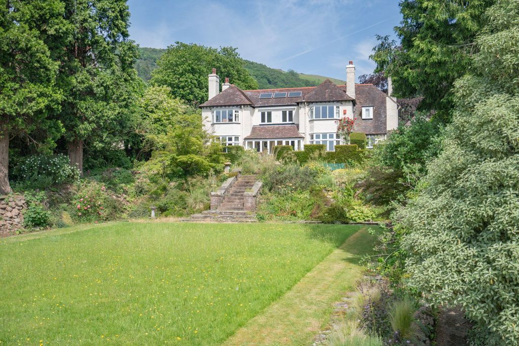 Property photo 3 of 33