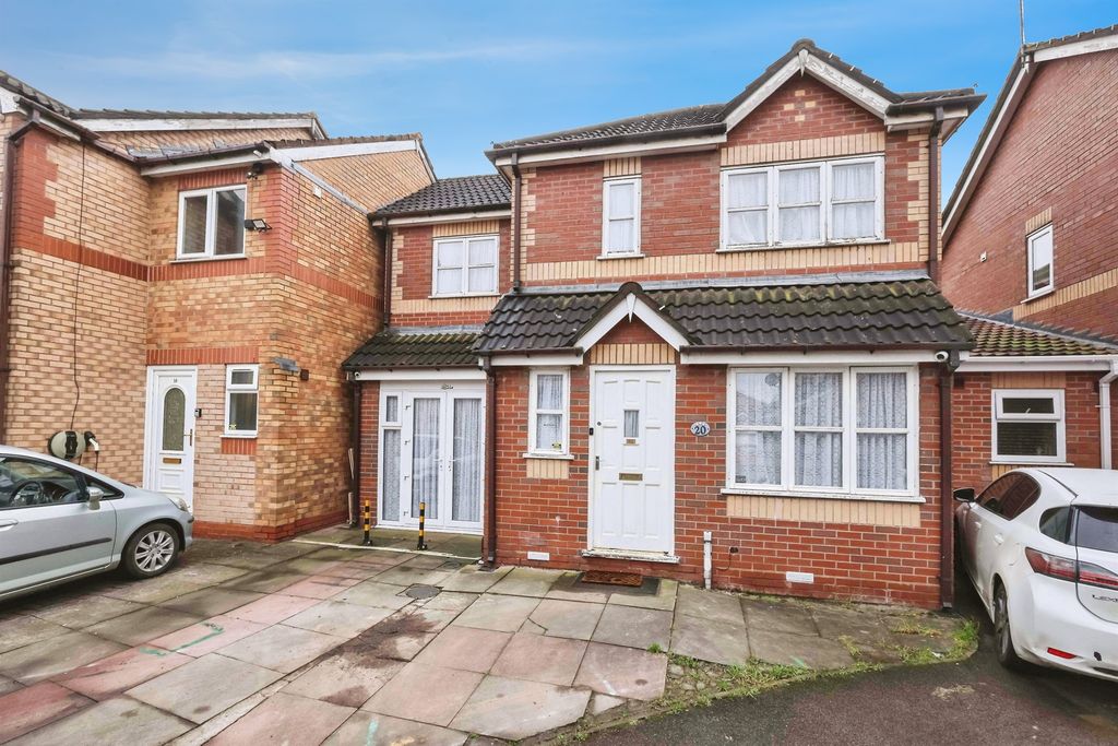 Property photo 2 of 18