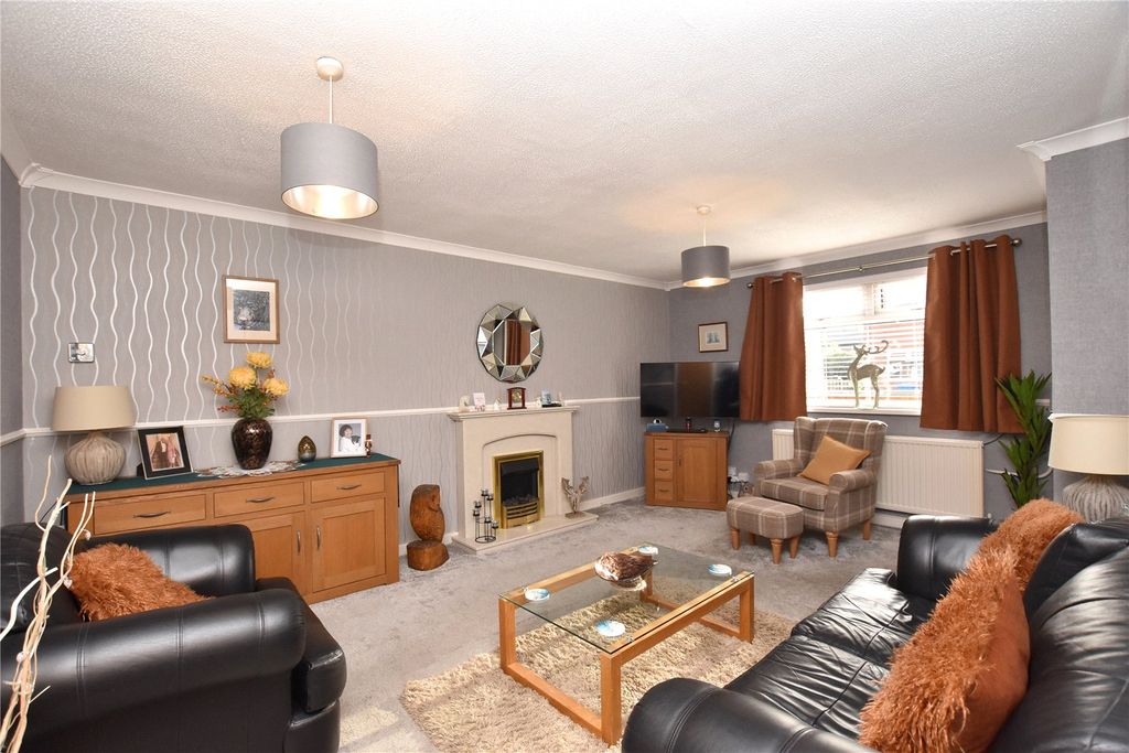 Property photo 2 of 26 Picture No. 30