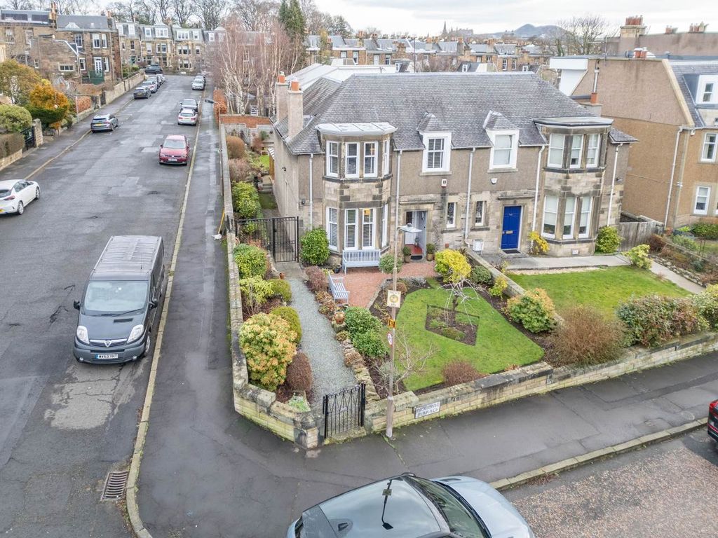 Property photo 2 of 33 4