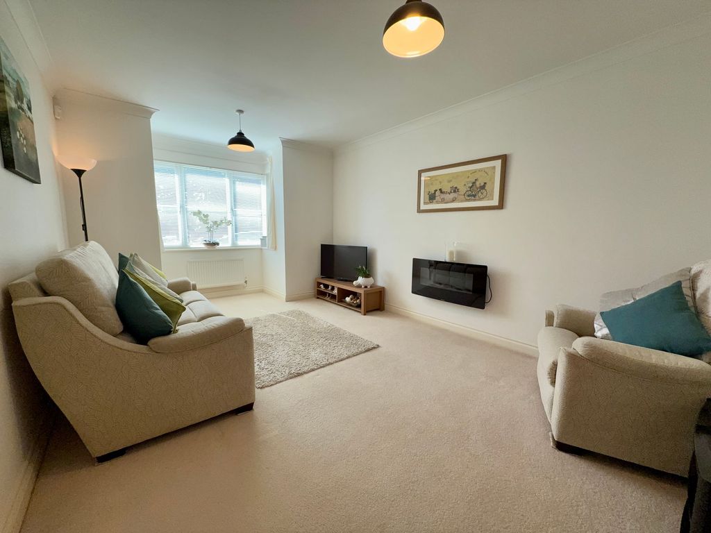 Property photo 3 of 19