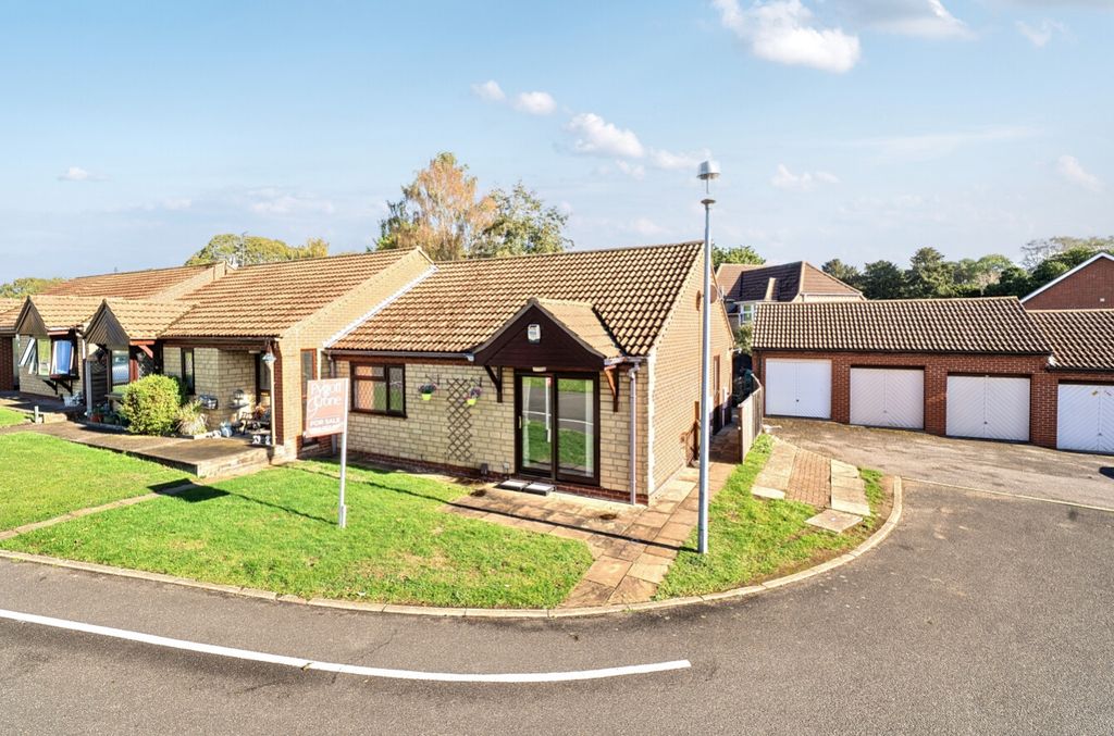 Property photo 1 of 12 1535654-2-1A163696F3003