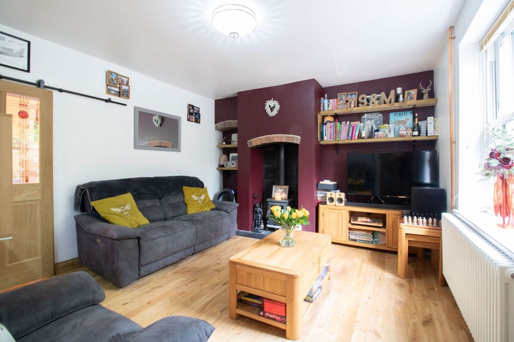 Property photo 3 of 48