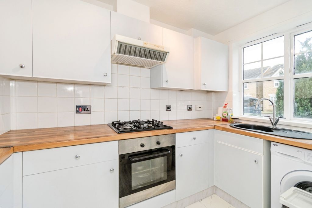 Property photo 3 of 16 Pbox-Img.Jpg