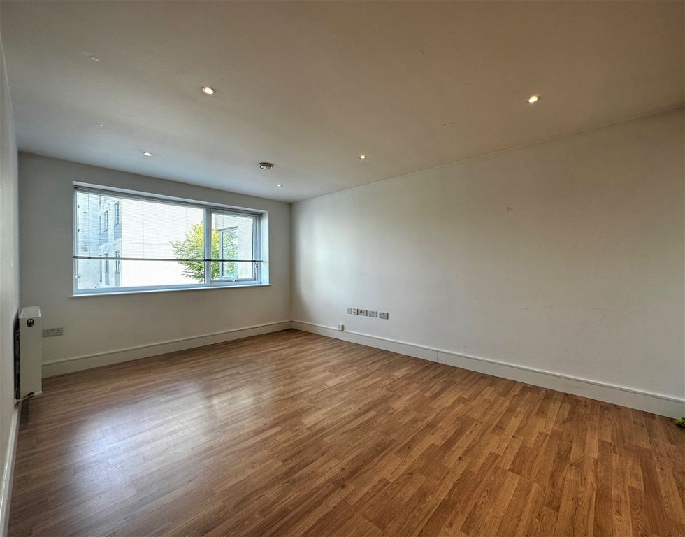Property photo 2 of 6 Picture No. 06