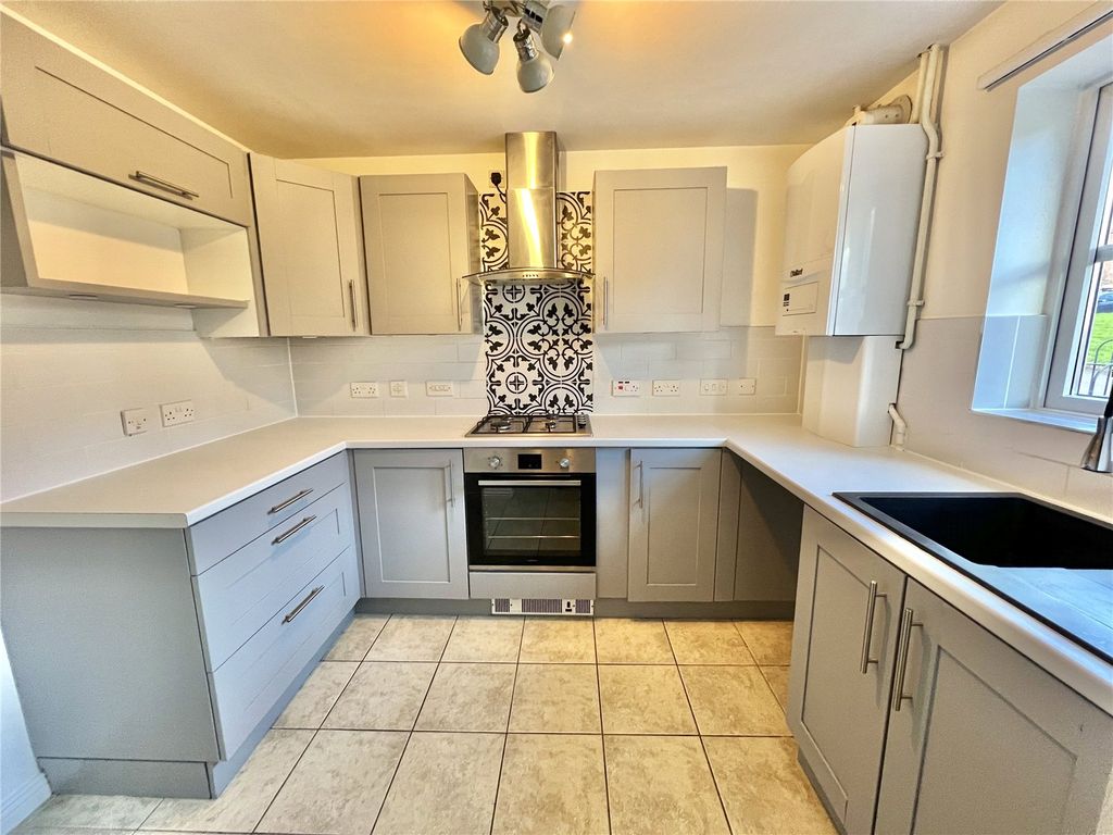 Property photo 2 of 8 Picture No. 04