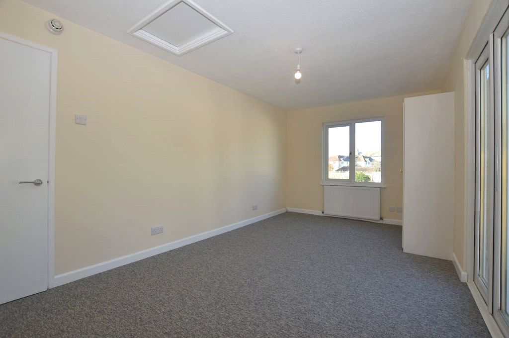 Additional image 4 of 3 bed flat to rentRailway Cottages, Falmouth, Cornwall TR11