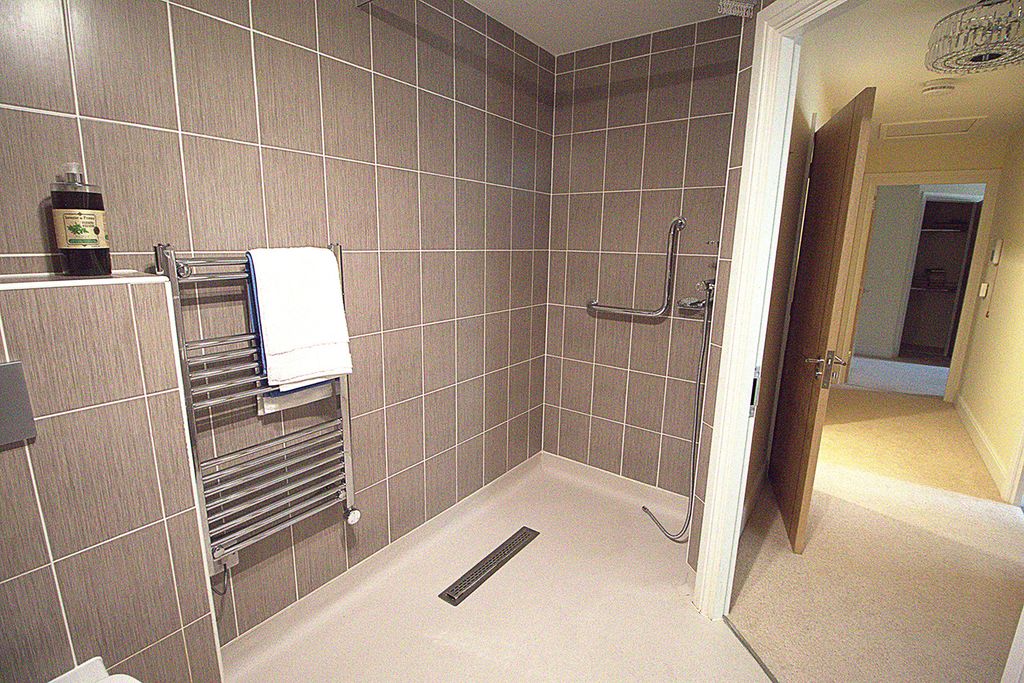 Property photo 3 of 8