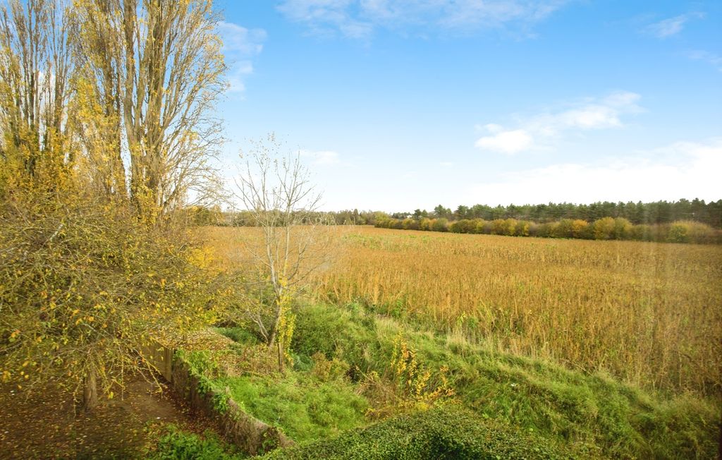 Property photo 3 of 17 Photo