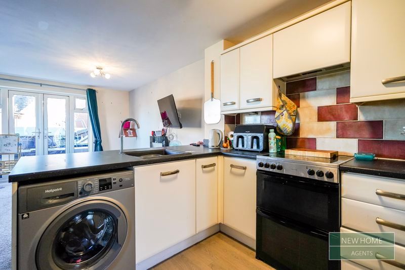 Property photo 3 of 13 Photo 11