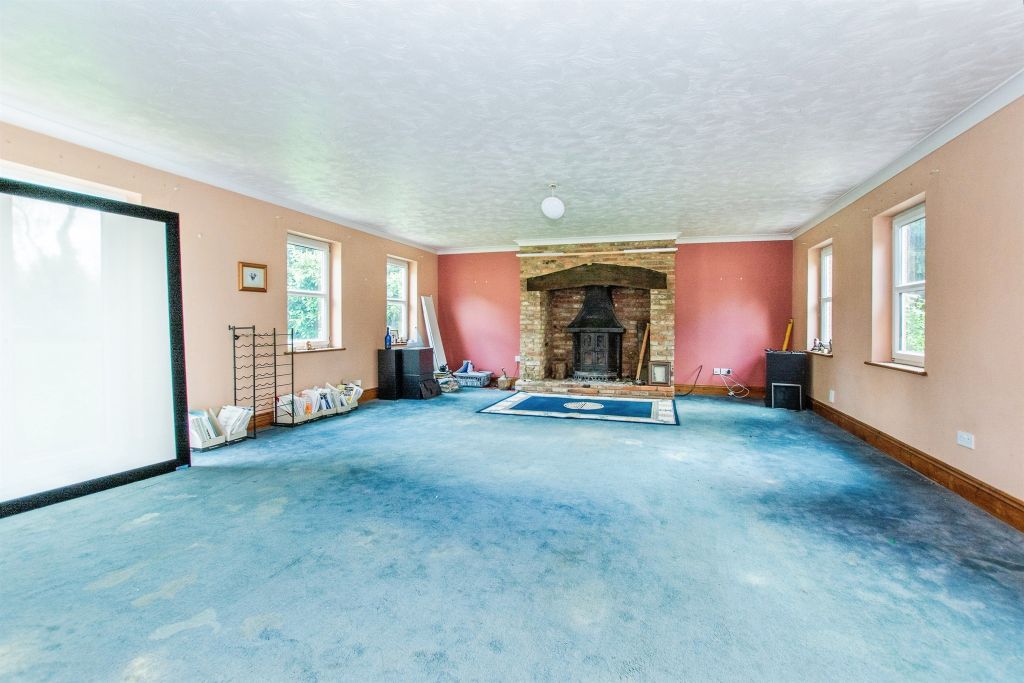 Property photo 3 of 22