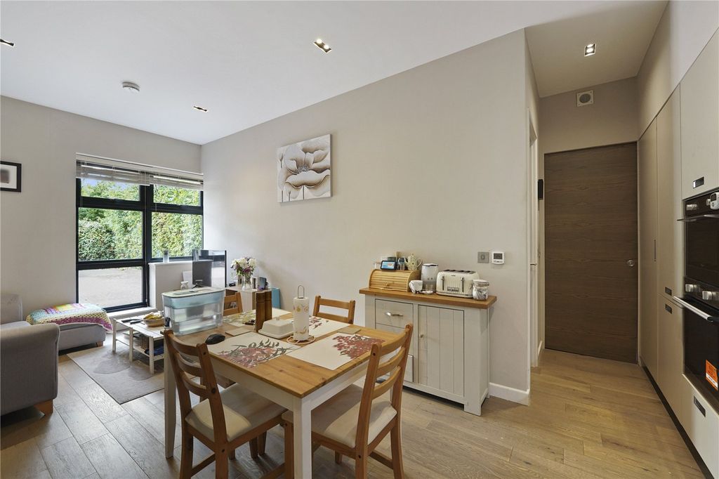 Property photo 2 of 8 Picture No. 05