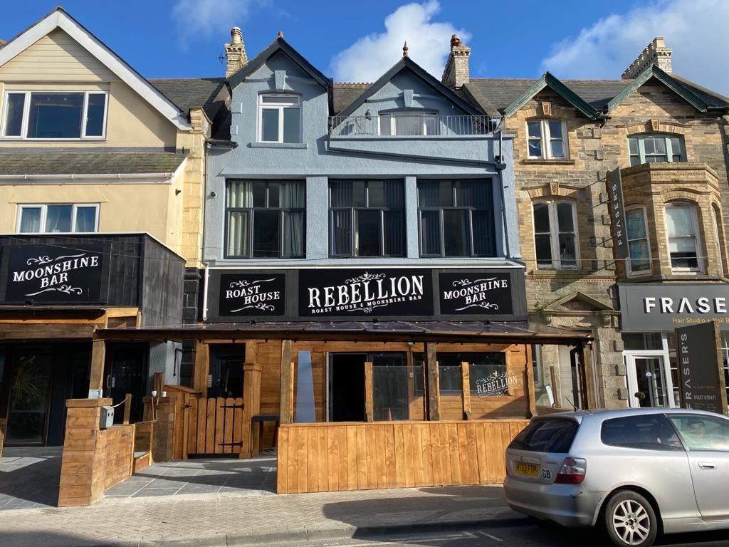 Property photo 1 of 6 32A Cliff Road