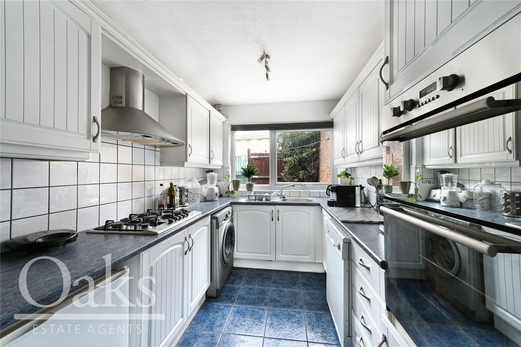 Property photo 2 of 12 Picture No. 17