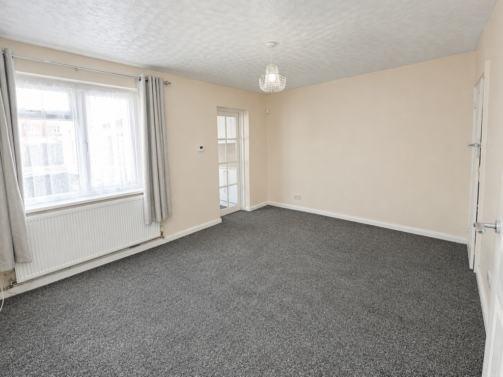 Property photo 3 of 16 Gallery