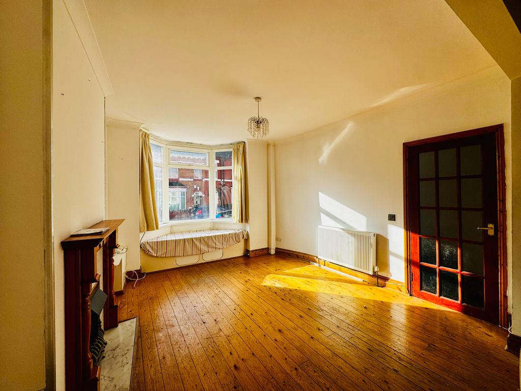 Property photo 3 of 10 Image