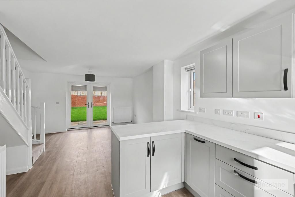 Property photo 2 of 13 Kitchen