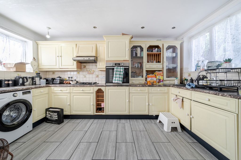 Property photo 2 of 24 1482676-10-6A6A2E...