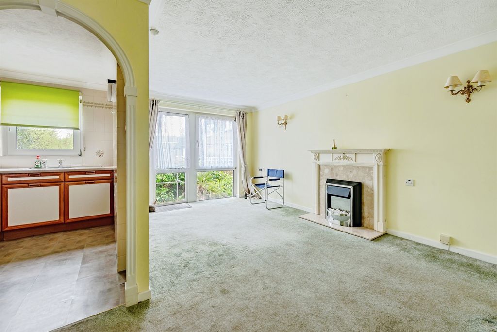 Property photo 3 of 15