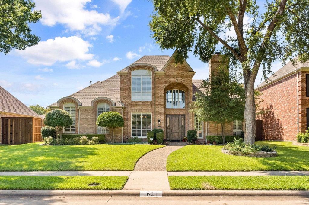 Property photo 1 of 31