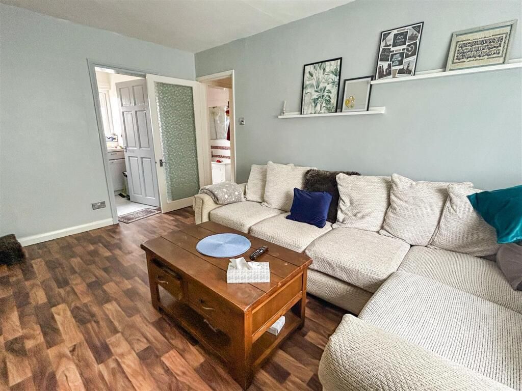 Property photo 3 of 11