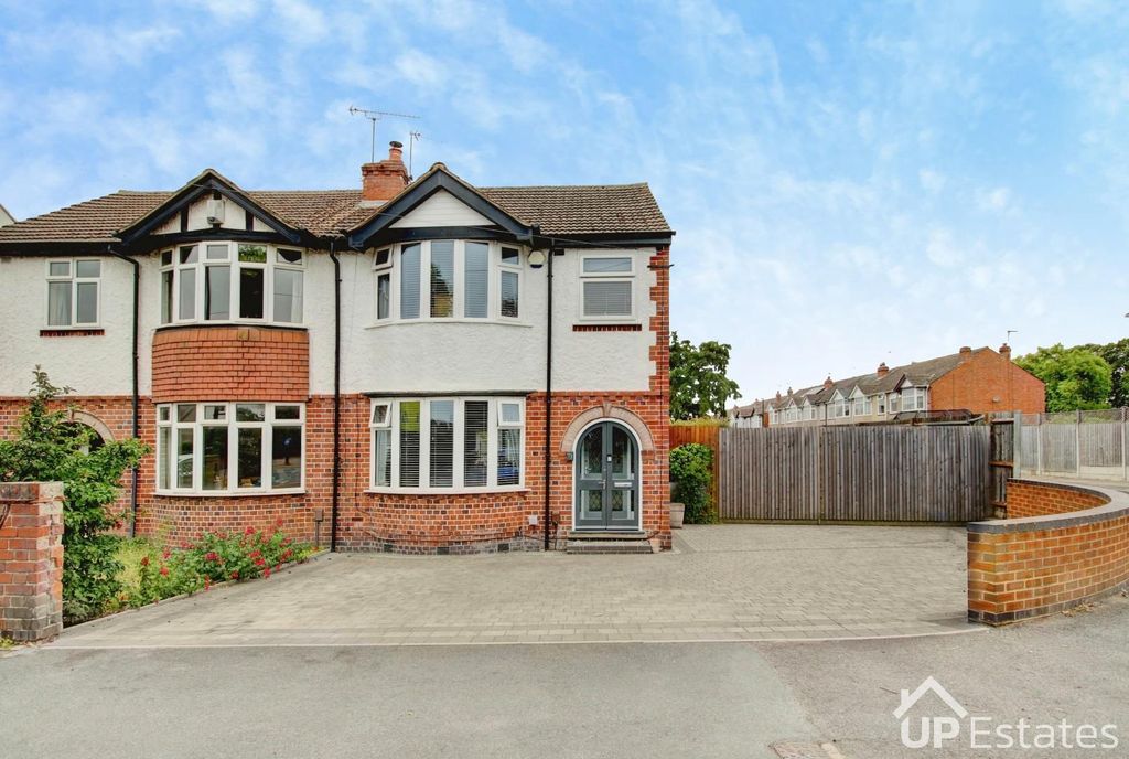 Property photo 1 of 30