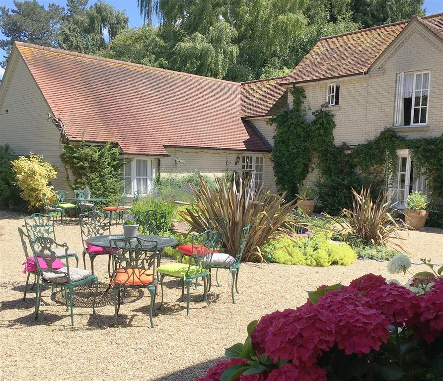 Property photo 1 of 15 2 Front.Jpg