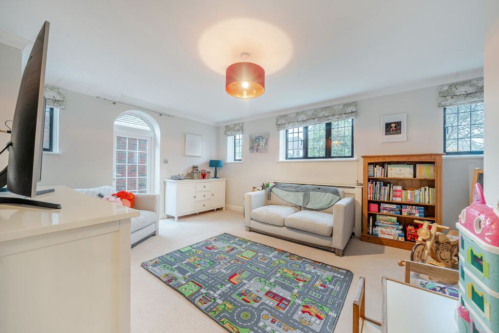 Property photo 3 of 20 Reception