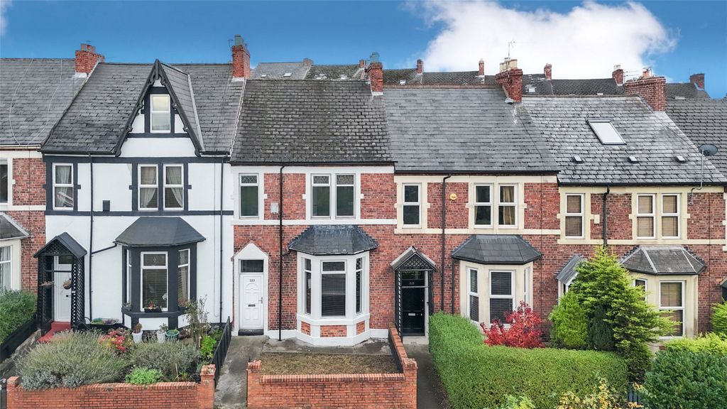 Property photo 1 of 13 External