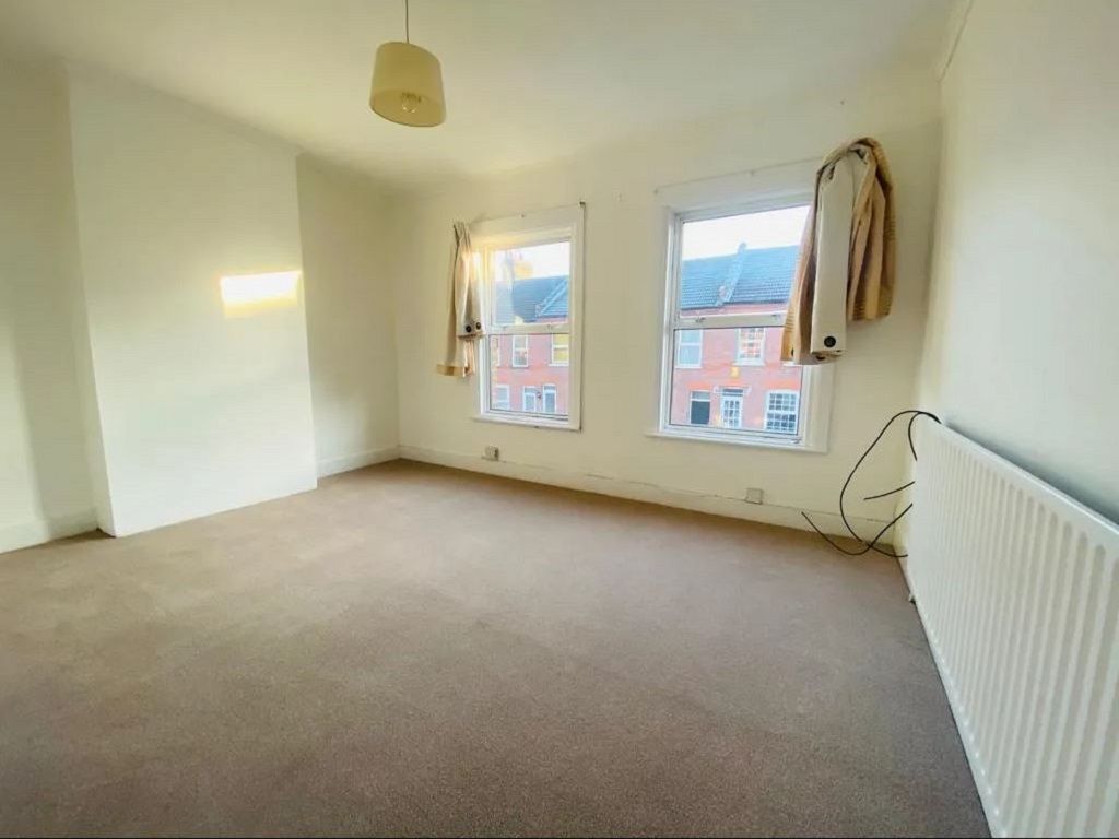 Property photo 2 of 6