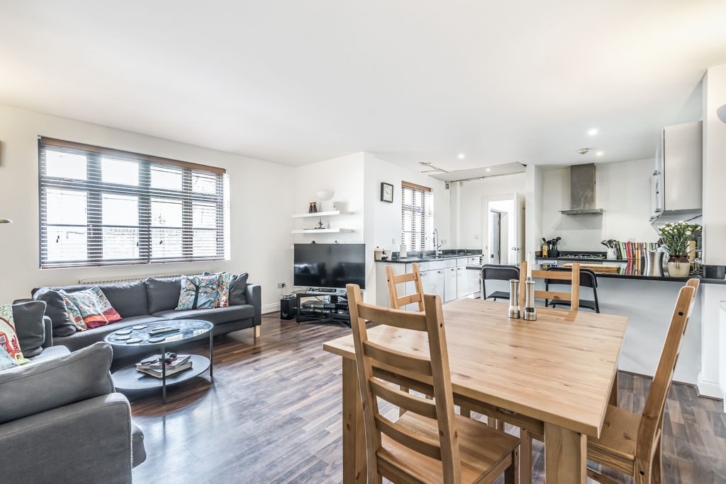 Property photo 2 of 9 542320 (3)