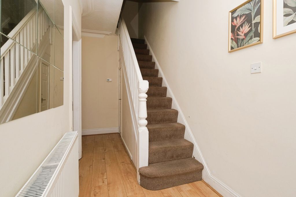 Property photo 2 of 16 Photo