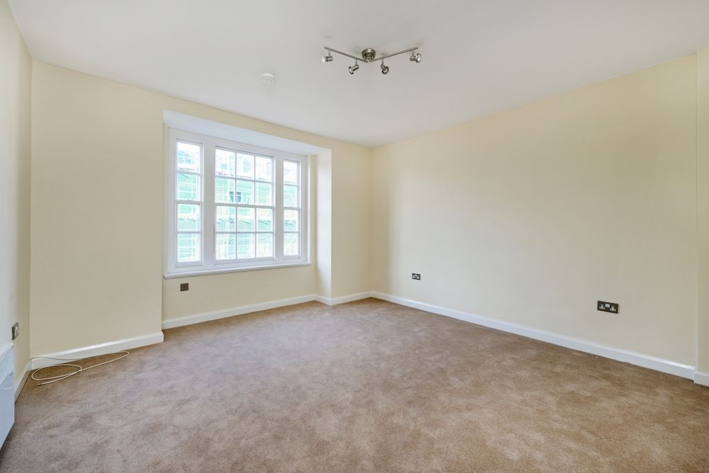 Property photo 1 of 8 Reception Room