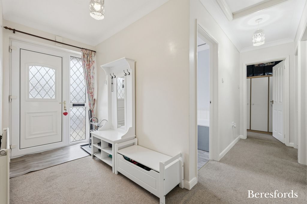 Property photo 2 of 17 Picture No. 21