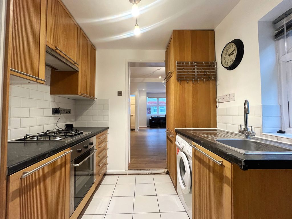 Property photo 2 of 8