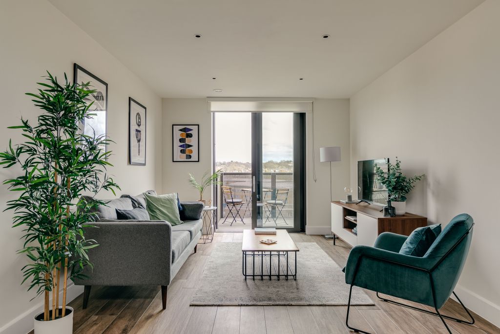 Property photo 1 of 6