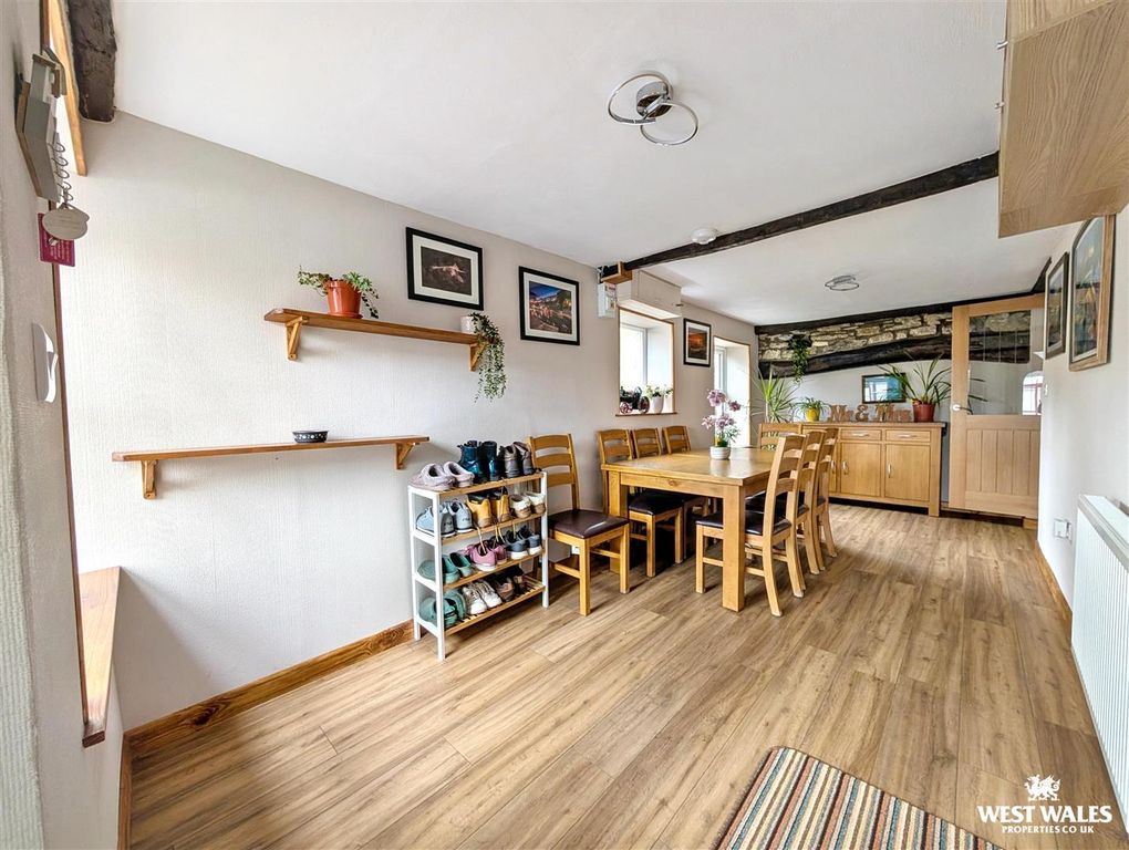 Property photo 3 of 29 1000145279.Jpg