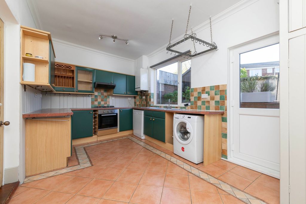 Property photo 3 of 18