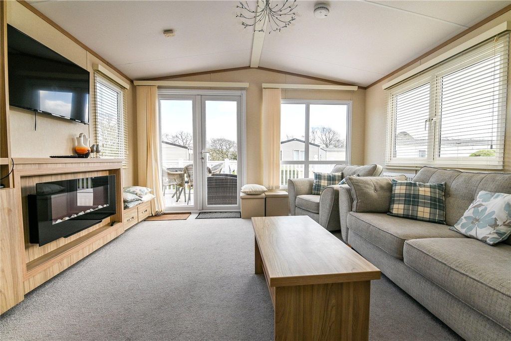 Property photo 2 of 15 Picture No. 03