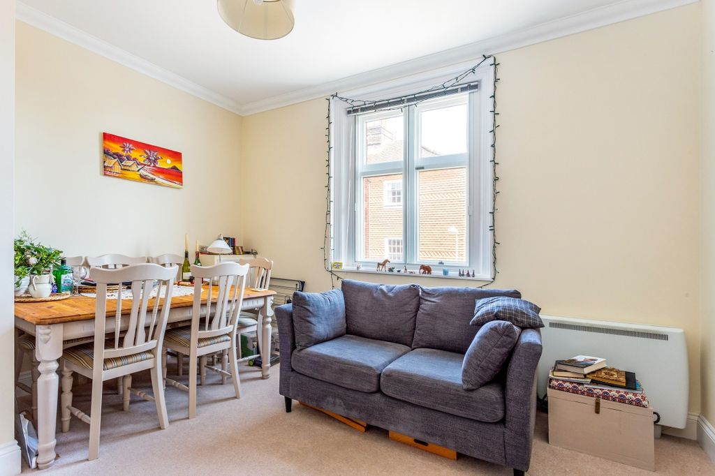Property photo 3 of 7