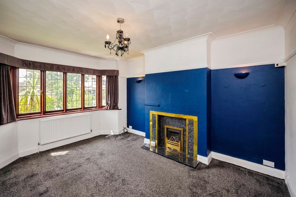 Property photo 2 of 24